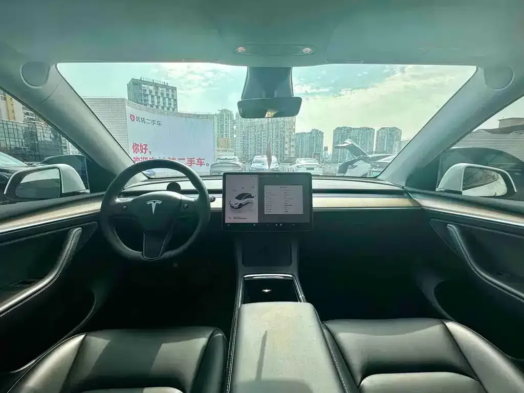 Tesla Model Y — фото 2
