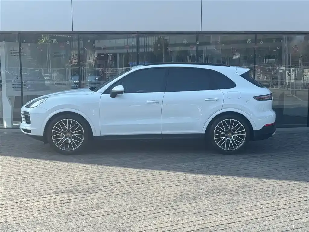 Porsche Cayenne Hybrid — фото 7