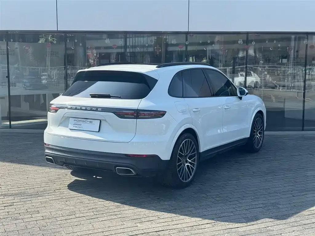Porsche Cayenne Hybrid — фото 6