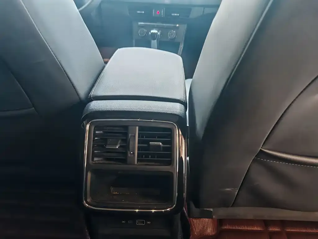 Volkswagen Passat — фото 6