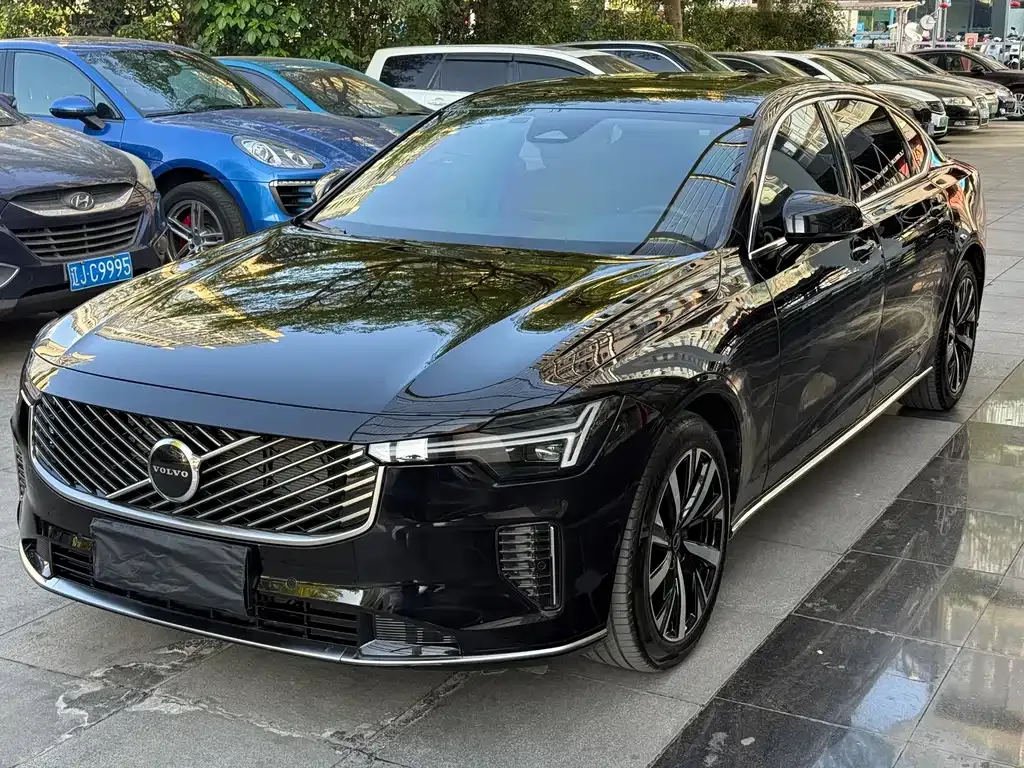 Volvo S90 — фото 10