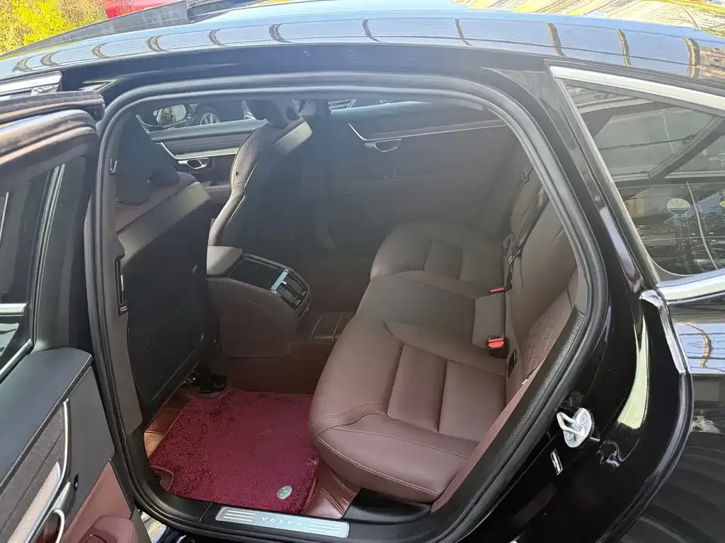 Volvo S90 — фото 3