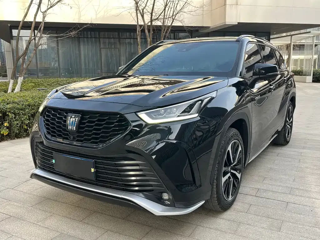 Toyota Crown Kluger 2022 из CN, фото 1