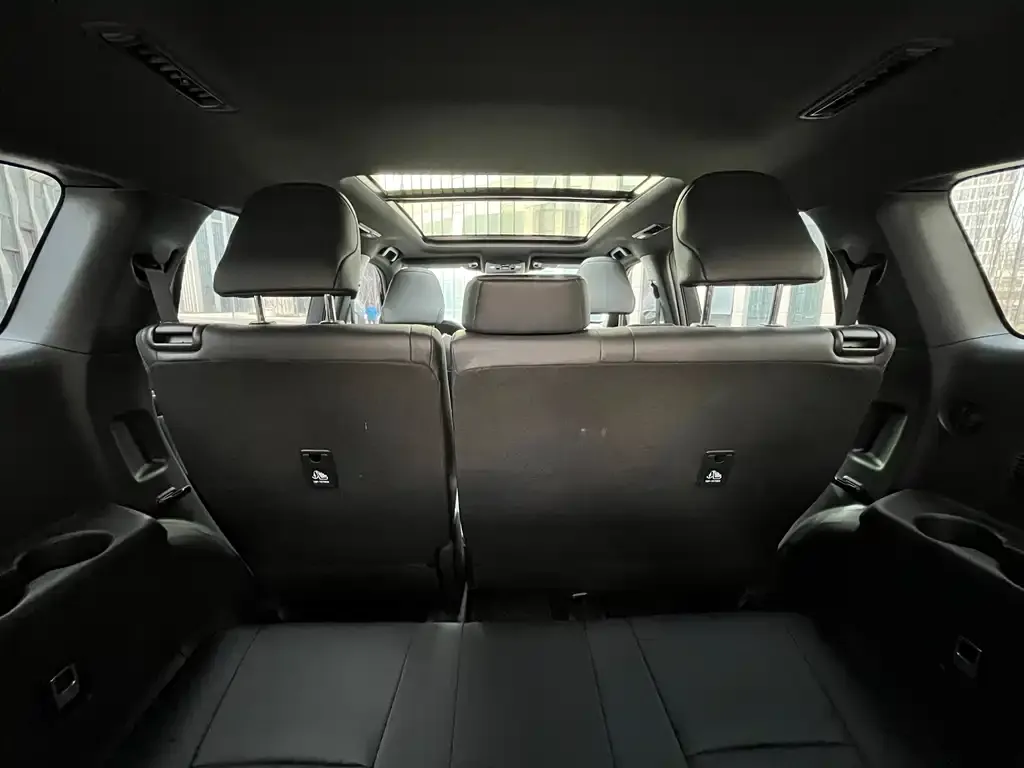 Toyota Crown Kluger 2022 из CN, фото 10