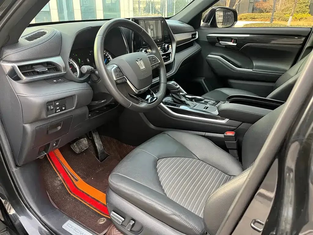 Toyota Crown Kluger 2022 из CN, фото 9