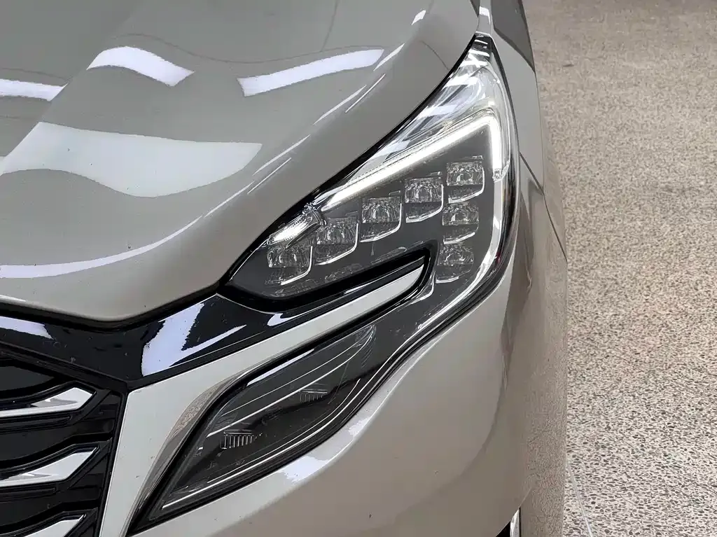 Buick GL8 2023 из CN, фото 10