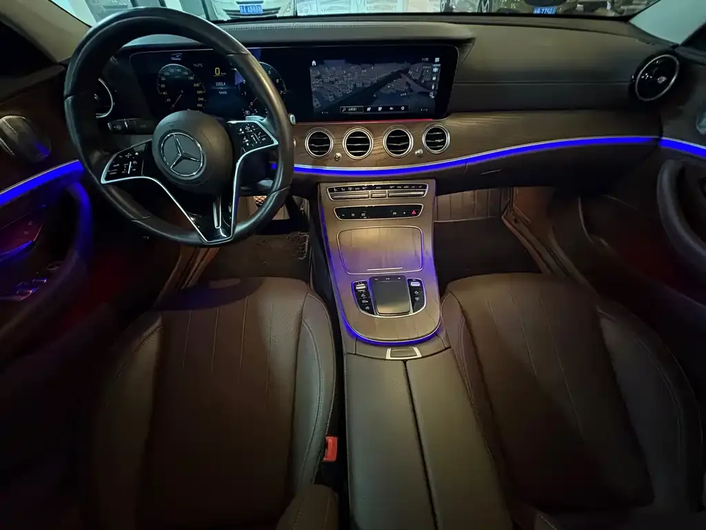 Mercedes-Benz E-Class — фото 5