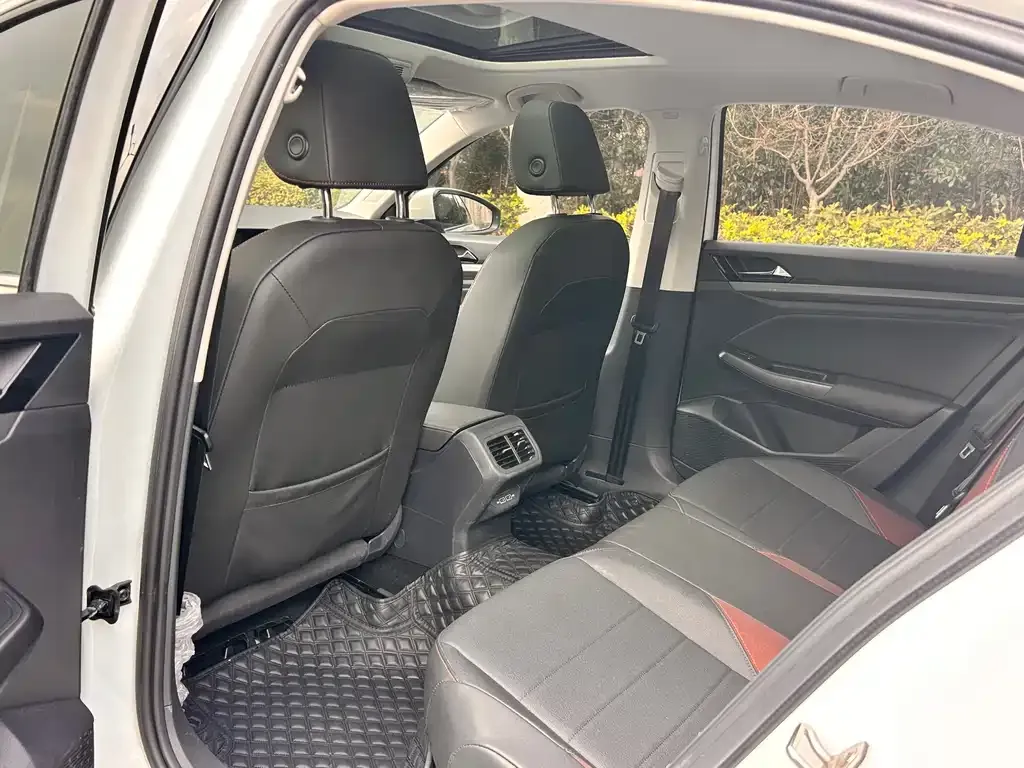 Volkswagen Bora 2021 из CN, фото 6