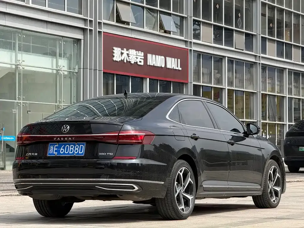 Volkswagen Passat — фото 4