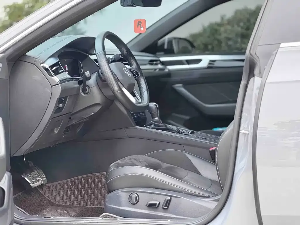 Volkswagen CC 2022 из CN, фото 7