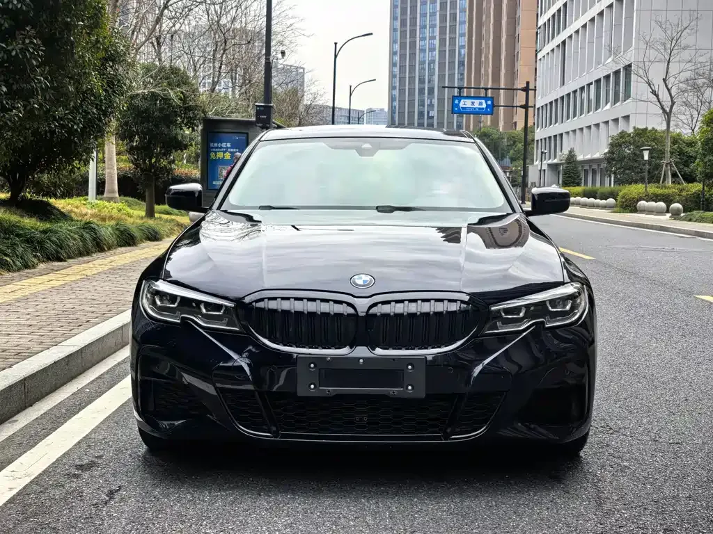 BMW 3 Series 2022 из CN, фото 9