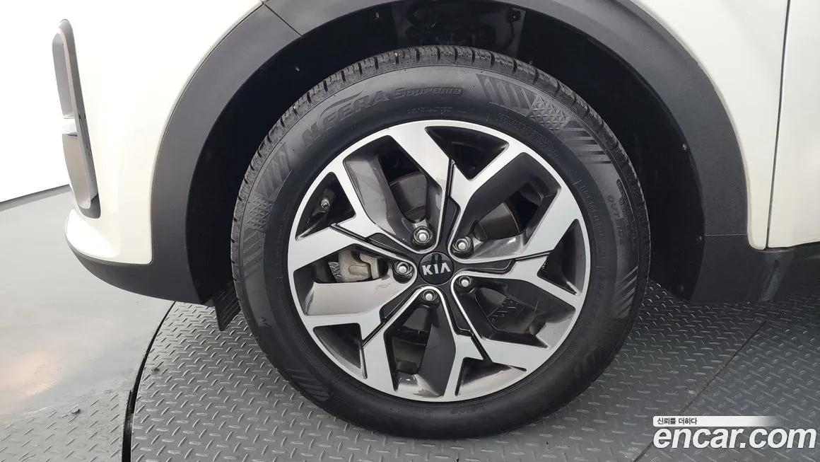 Kia Sportage — фото 6