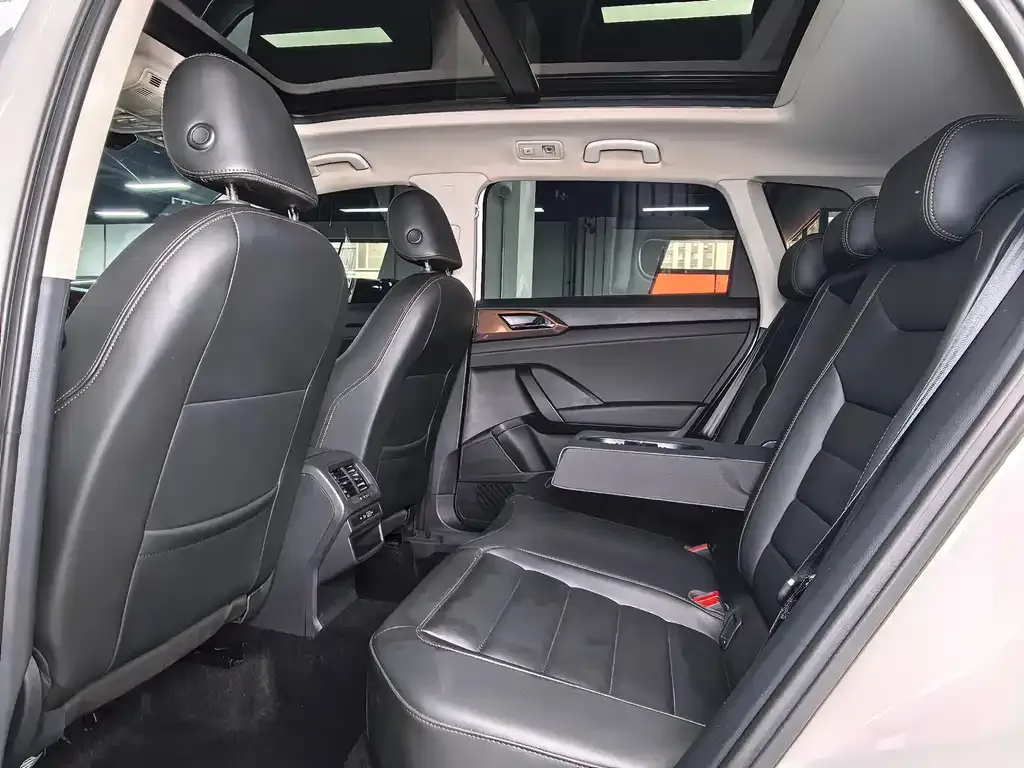 Volkswagen Tharu 2022 из CN, фото 6