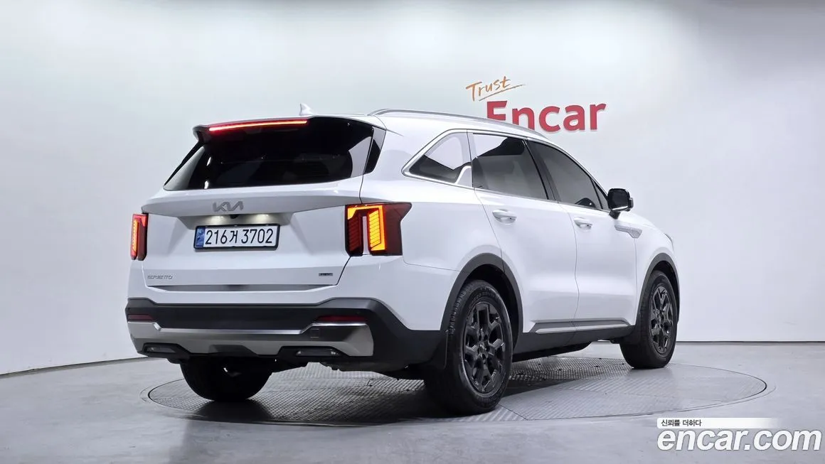 Kia Sorento — фото 5