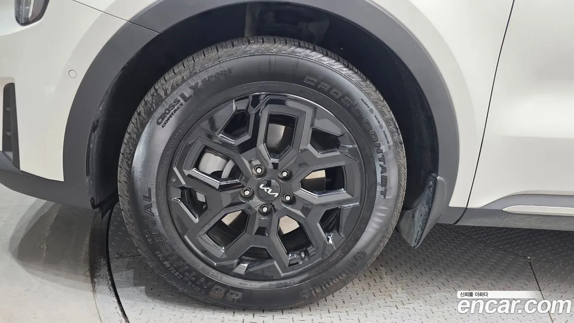 Kia Sorento — фото 9