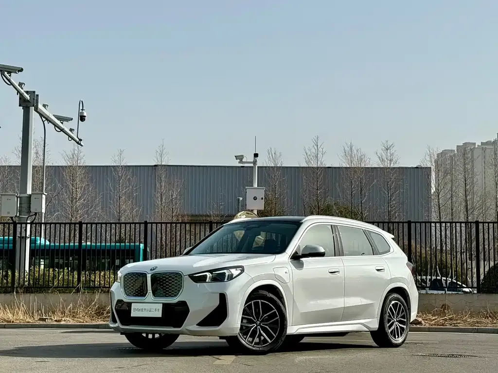 BMW iX1 2026 из CN, фото 1