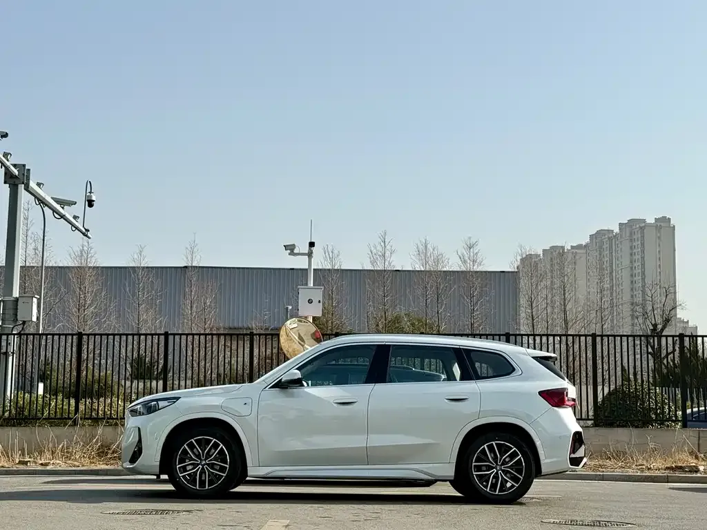 BMW iX1 2026 из CN, фото 6