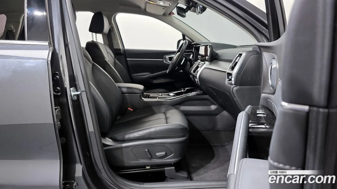 Kia Sorento — фото 9