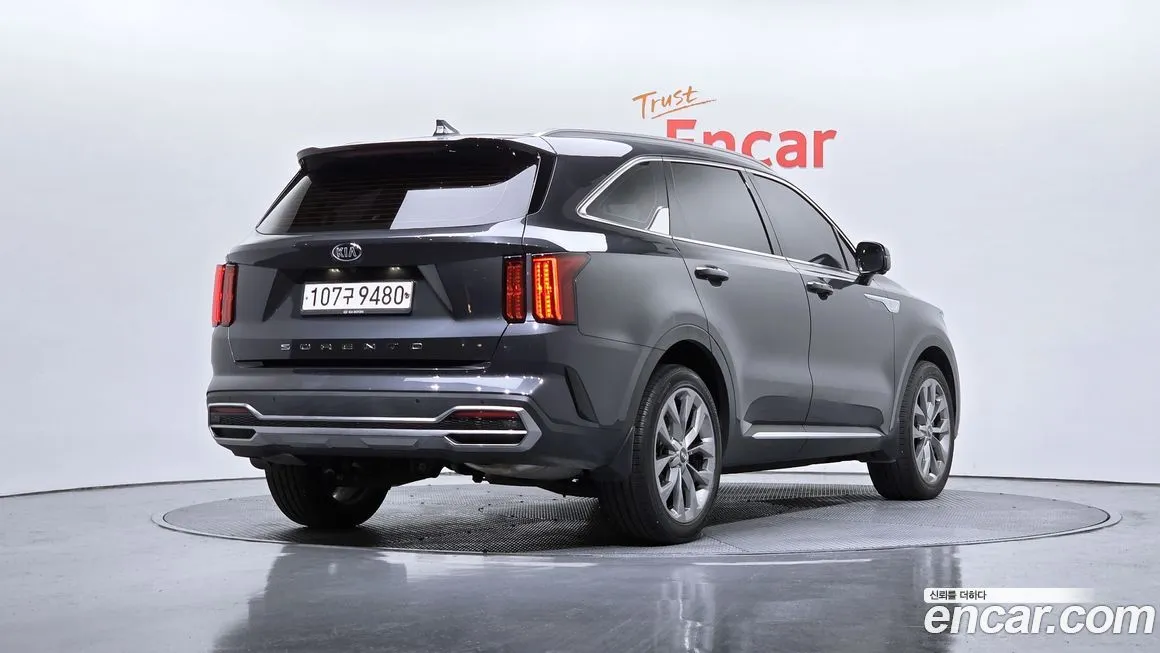 Kia Sorento — фото 10