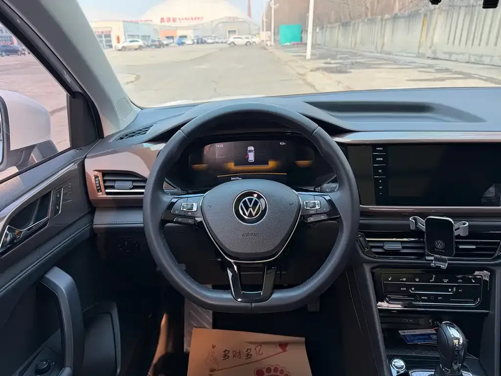Volkswagen Tharu — фото 10