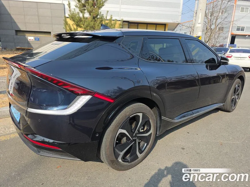 Kia EV6 — фото 9