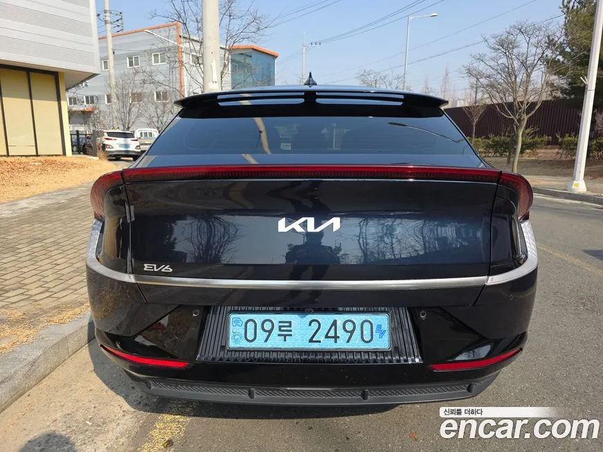 Kia EV6 — фото 6