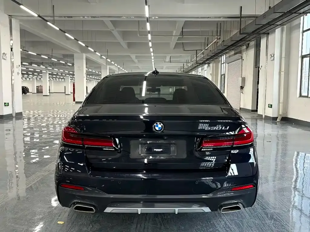 BMW 5 Series — фото 2