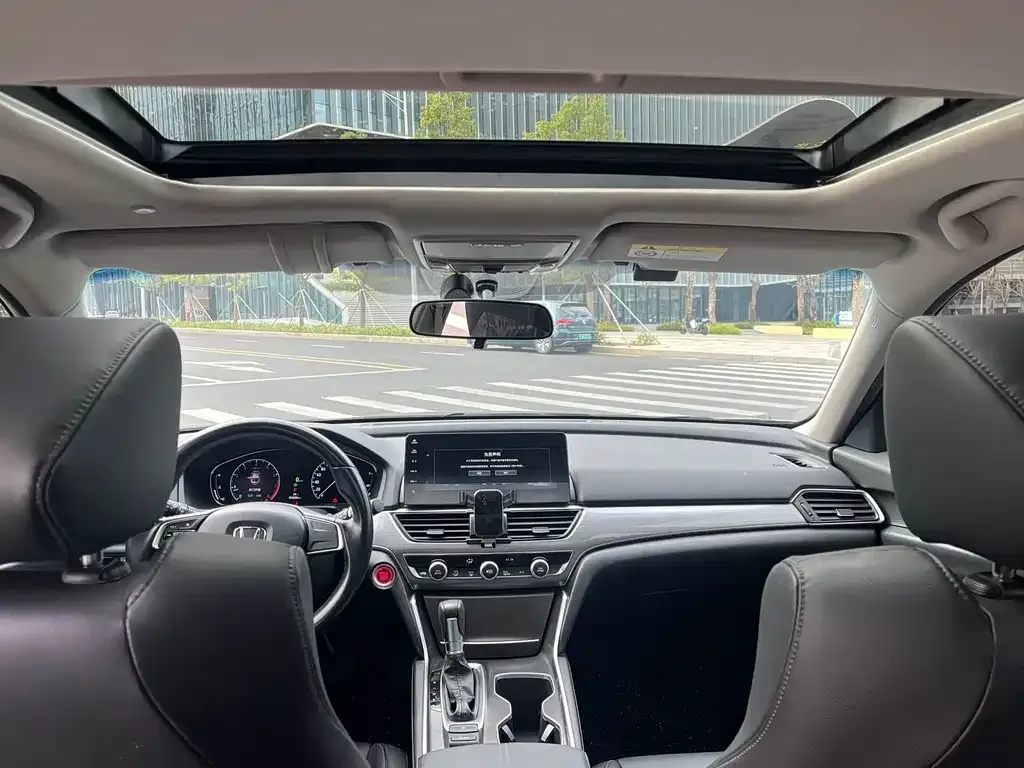 Honda Accord 2023 из CN, фото 2