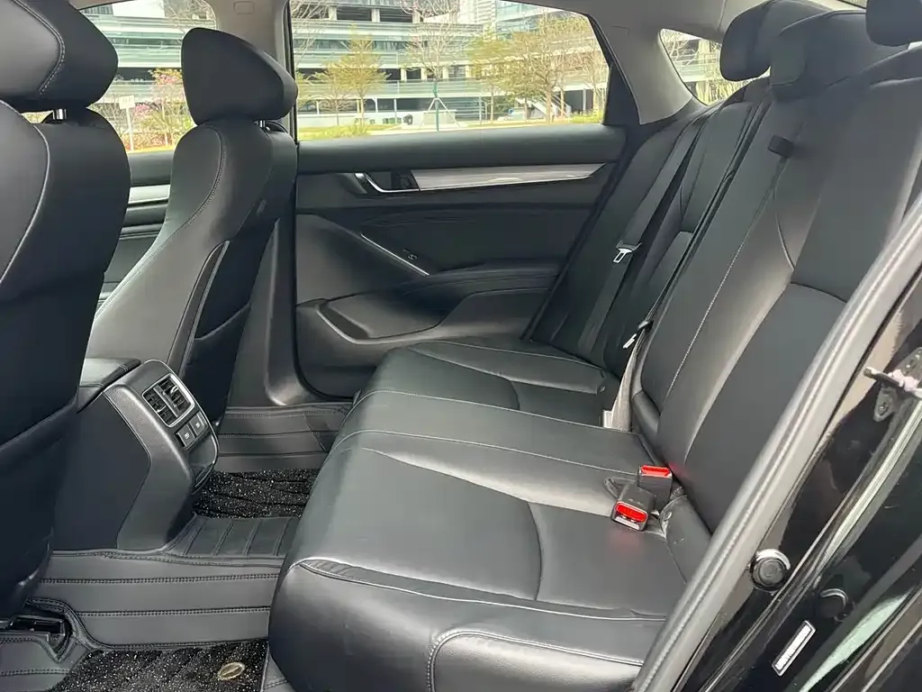 Honda Accord 2023 из CN, фото 6