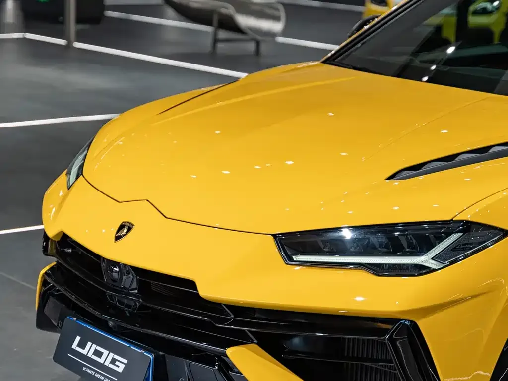 Lamborghini Urus 2023 из CN, фото 4