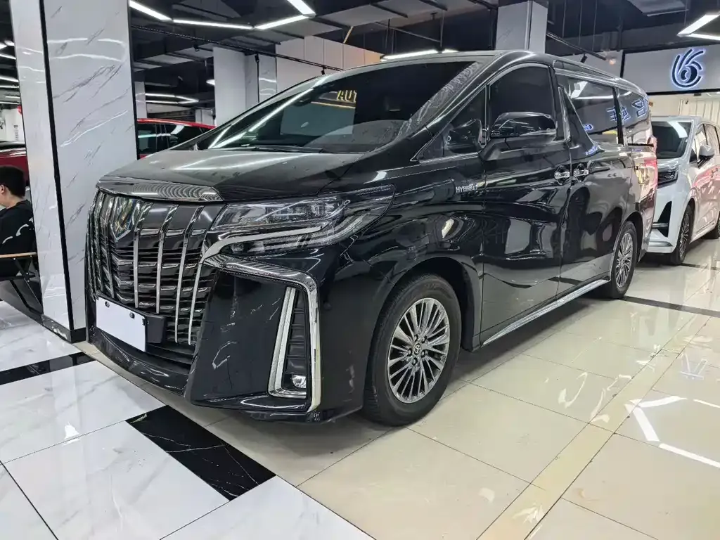 Toyota Alphard 2023 из CN, фото 1