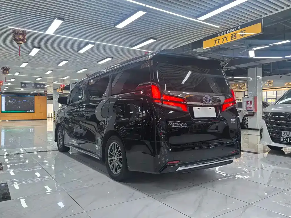 Toyota Alphard 2023 из CN, фото 4