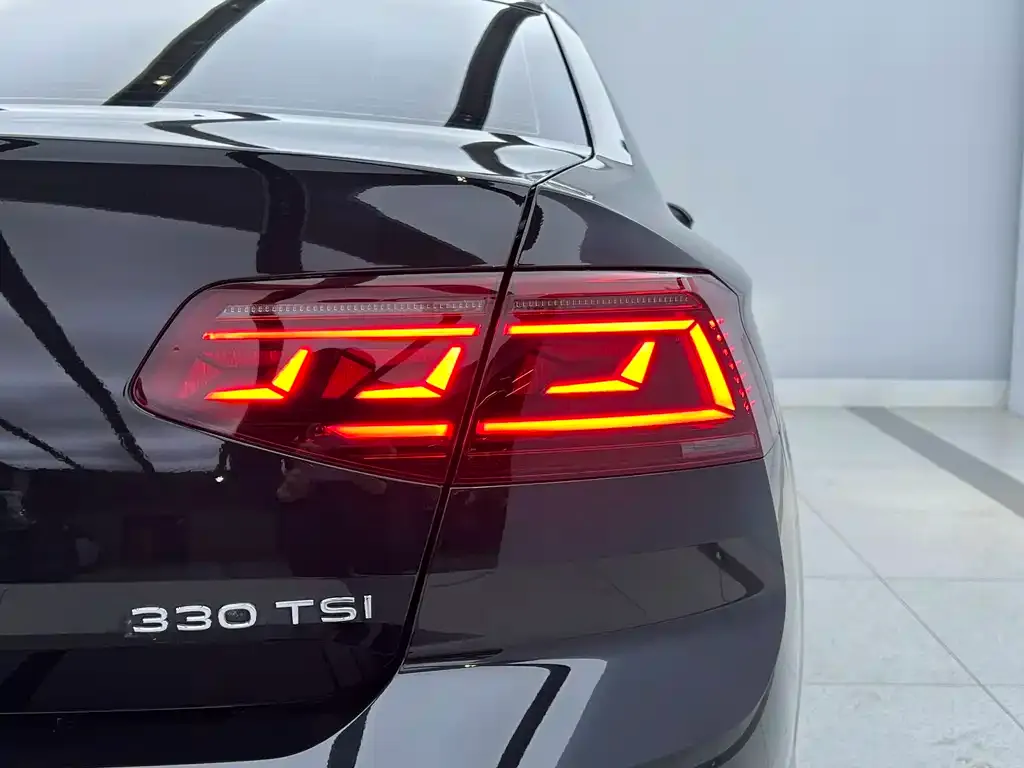 Volkswagen Magotan 2025 из CN, фото 4