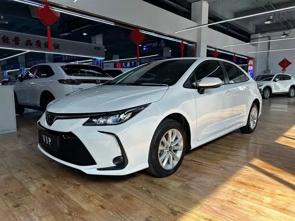 Toyota Corolla 2023 из CN, фото 1