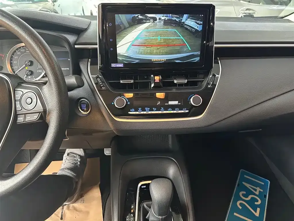 Toyota Corolla 2023 из CN, фото 8