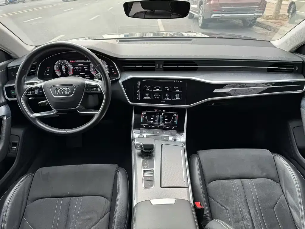 Audi A7L 2023 из CN, фото 4