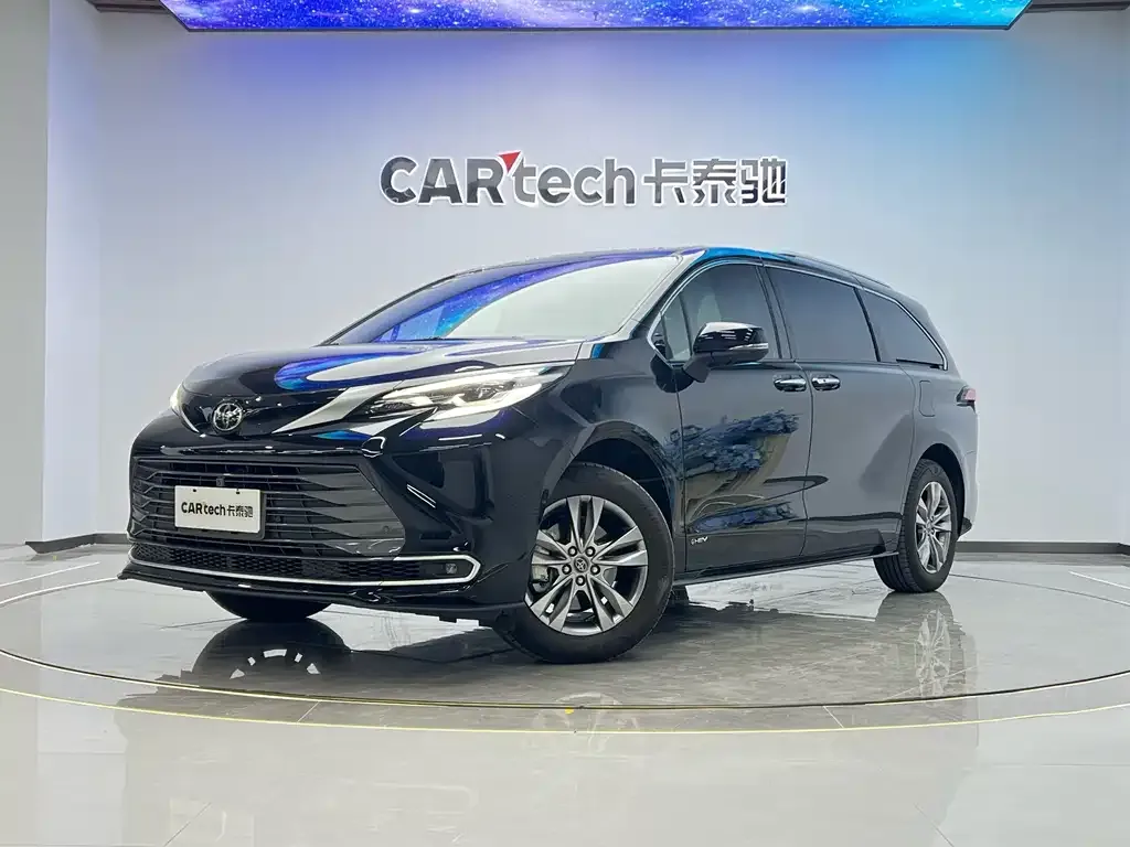 Toyota Sienna 2025 из CN, фото 1