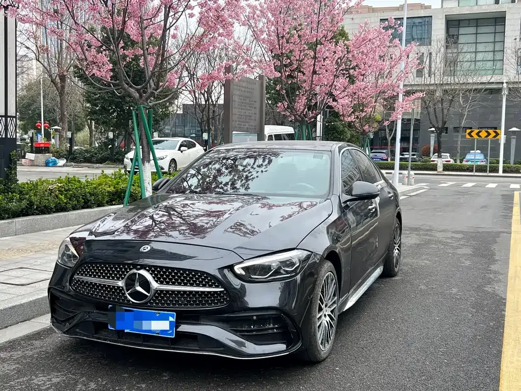 Mercedes-Benz C-Class — фото 1
