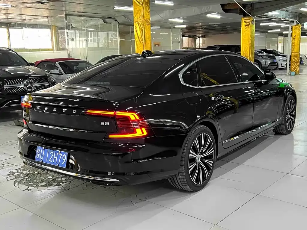 Volvo S90 — фото 7