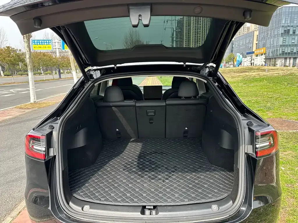 Tesla Model Y 2022 из CN, фото 8
