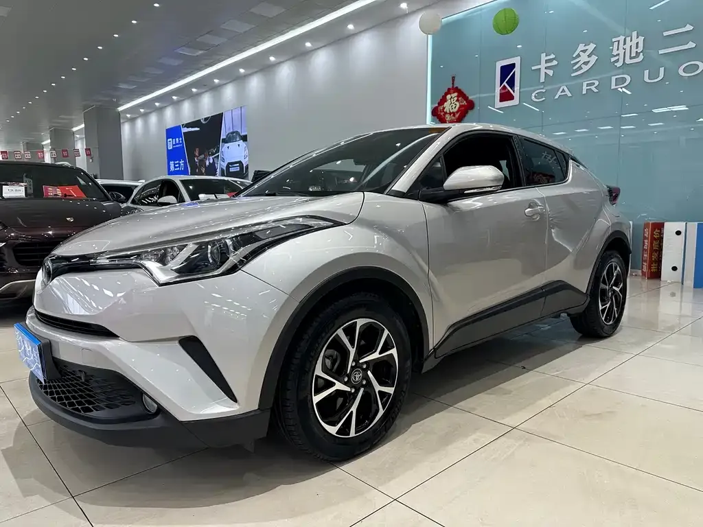 Toyota C-HR — фото 4