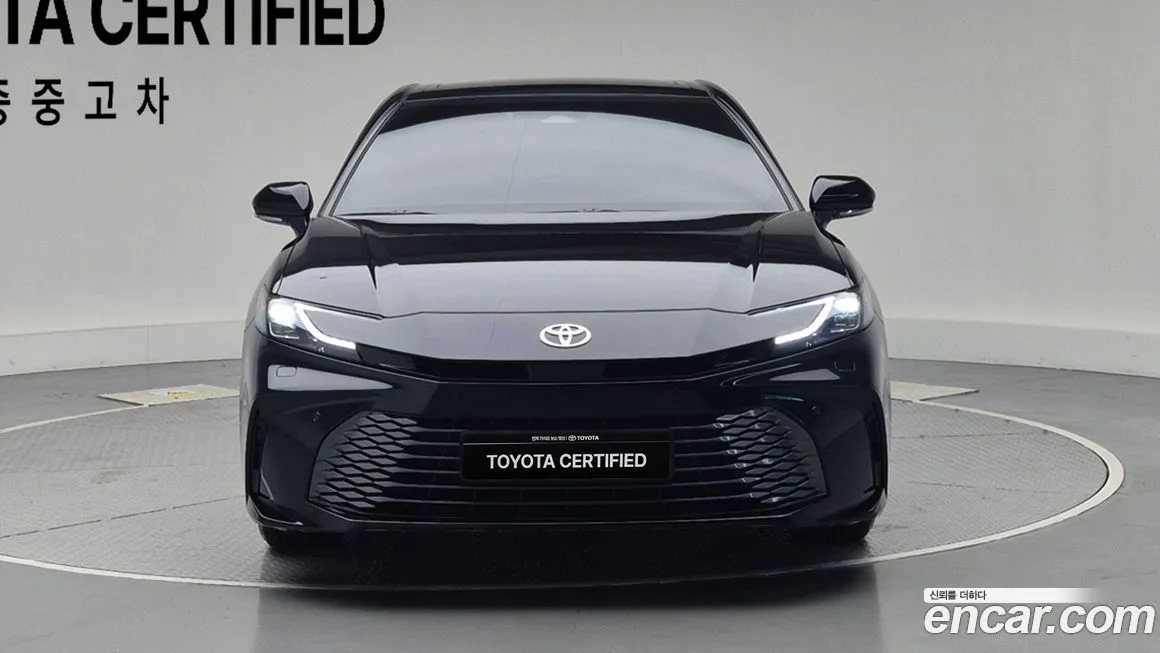 Toyota Camry — фото 2