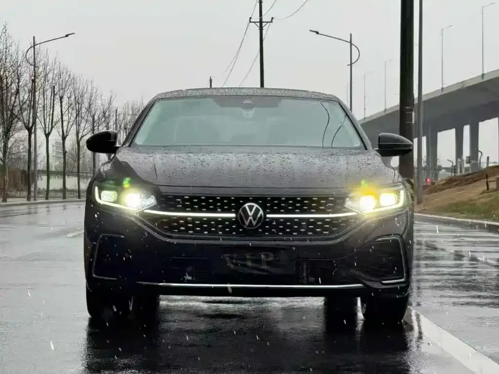 Volkswagen Passat — фото 2