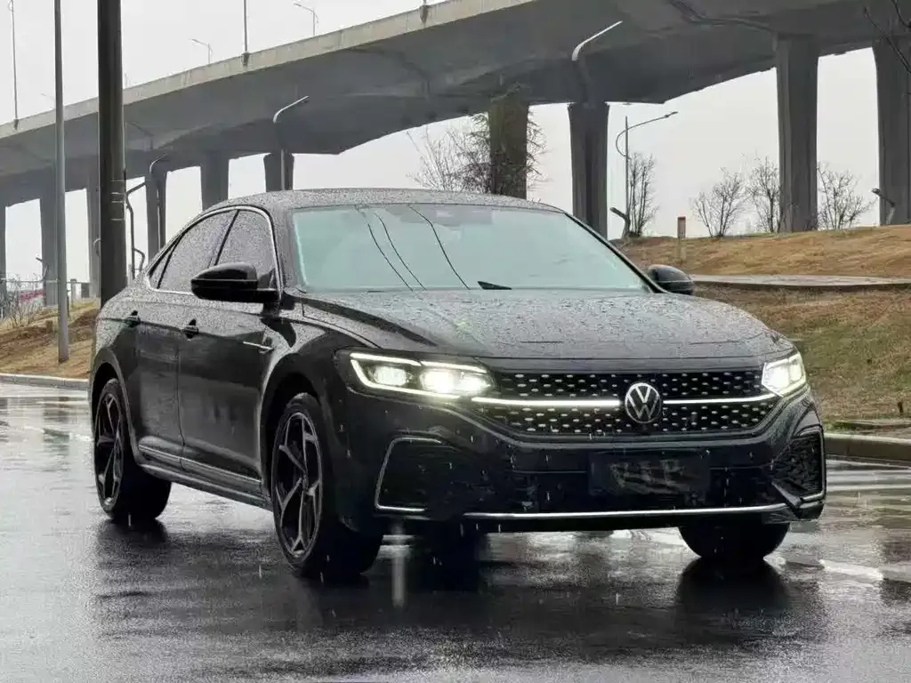 Volkswagen Passat — фото 9