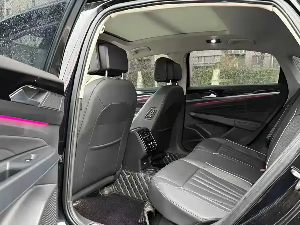 Volkswagen Passat — фото 3