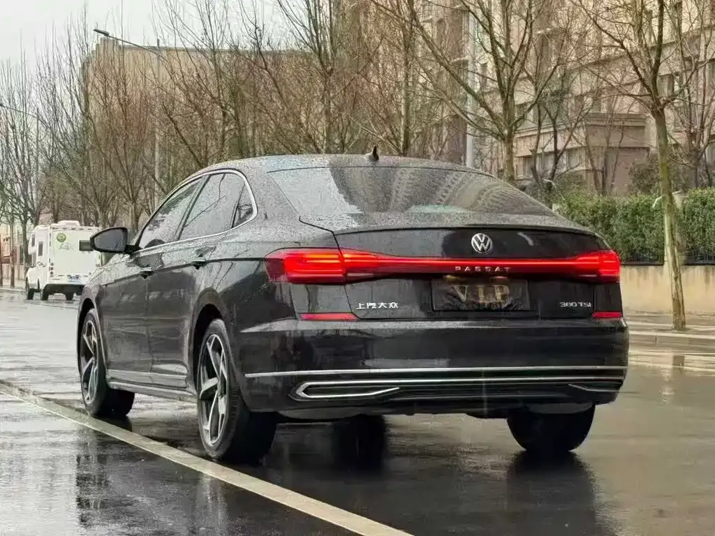 Volkswagen Passat — фото 4