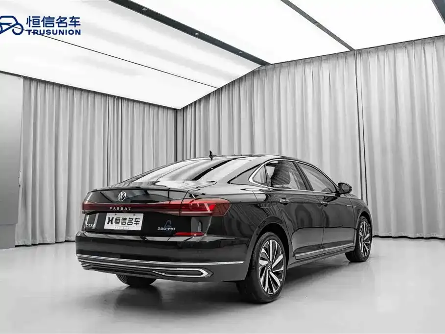 Volkswagen Passat — фото 7