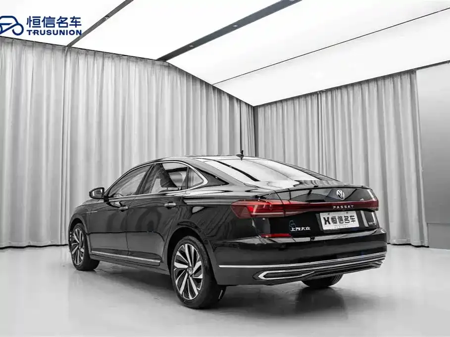 Volkswagen Passat — фото 9