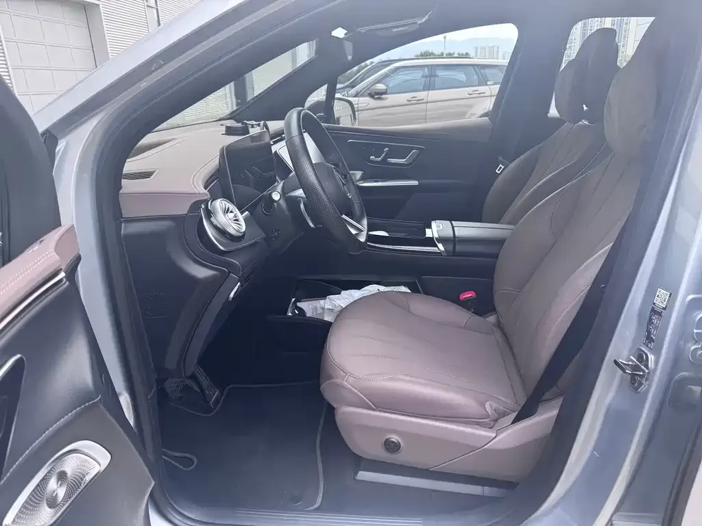 Mercedes-Benz EQE SUV — фото 2