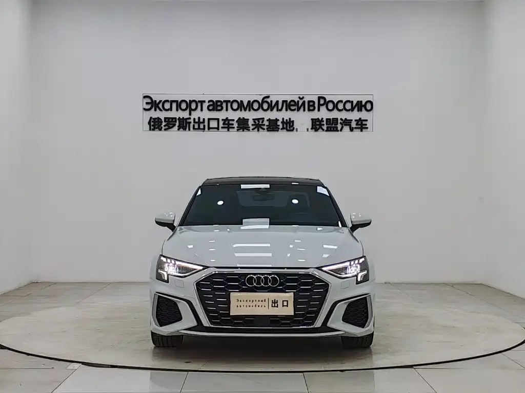 Audi A3 2023 из CN, фото 3